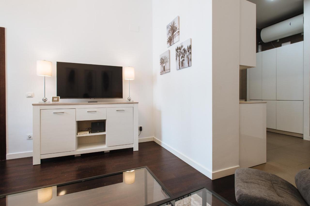 Apartamento Puerta Real - Free Parking Seville Exterior photo