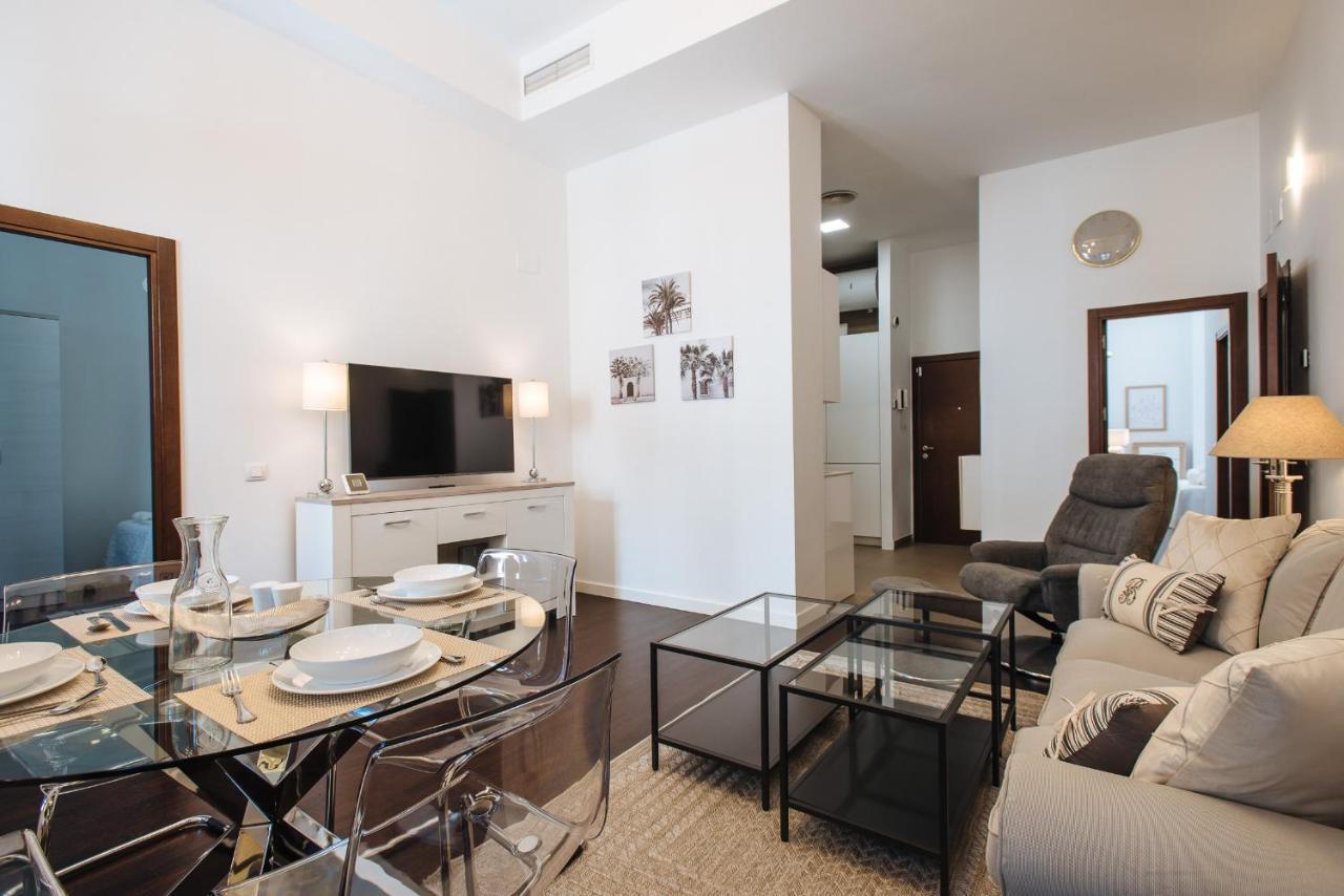 Apartamento Puerta Real - Free Parking Seville Exterior photo