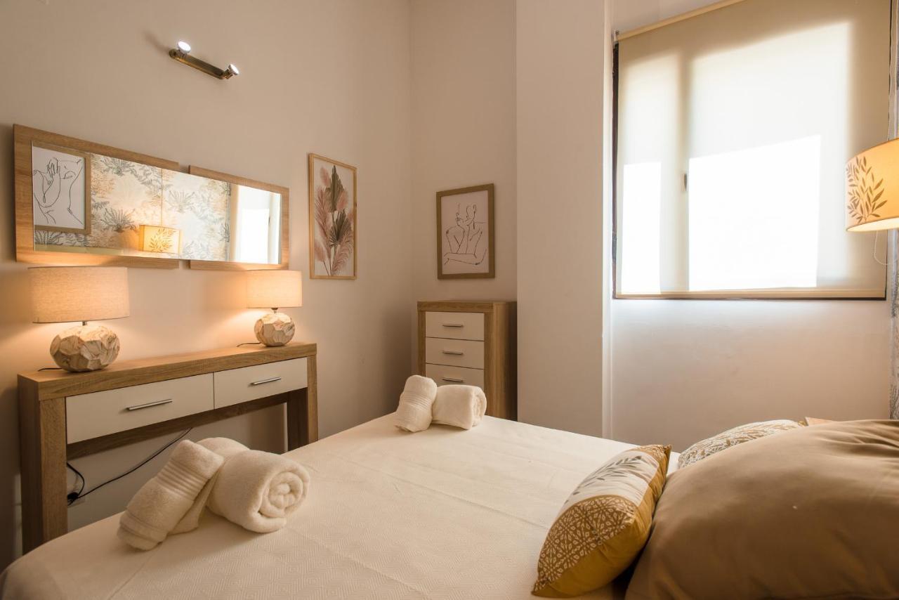 Apartamento Puerta Real - Free Parking Seville Exterior photo