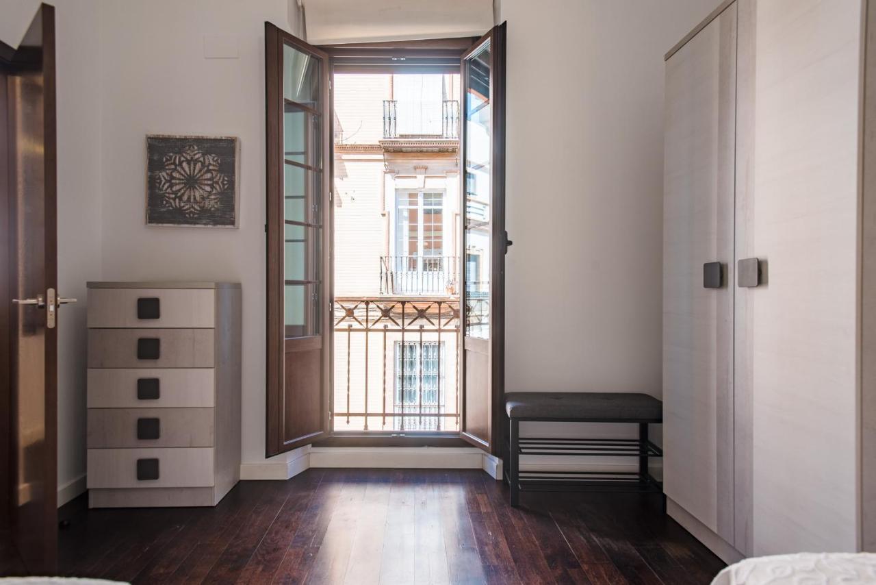 Apartamento Puerta Real - Free Parking Seville Exterior photo