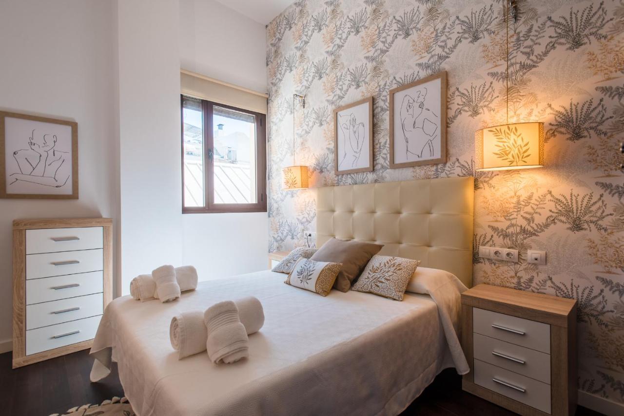 Apartamento Puerta Real - Free Parking Seville Exterior photo