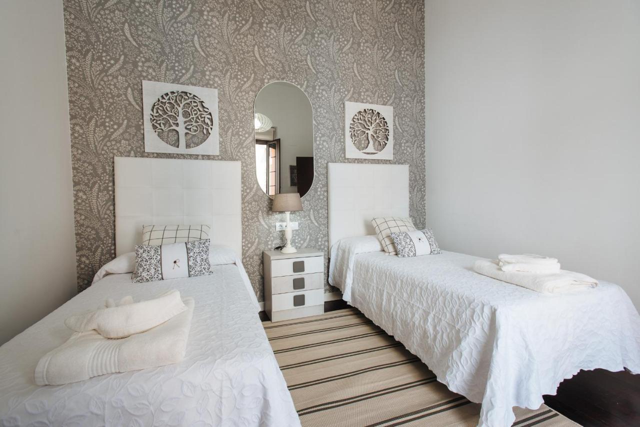 Apartamento Puerta Real - Free Parking Seville Exterior photo