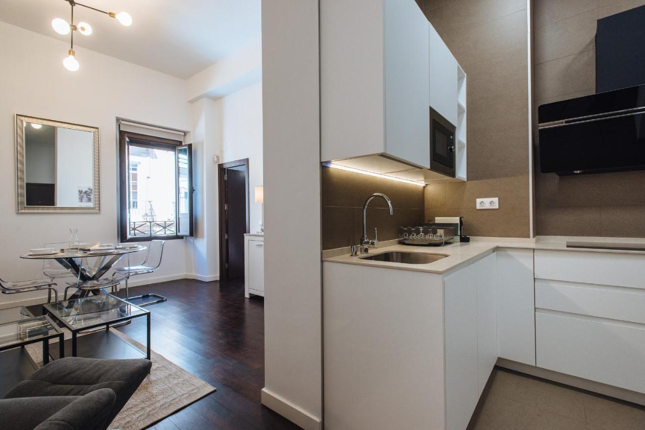 Apartamento Puerta Real - Free Parking Seville Exterior photo